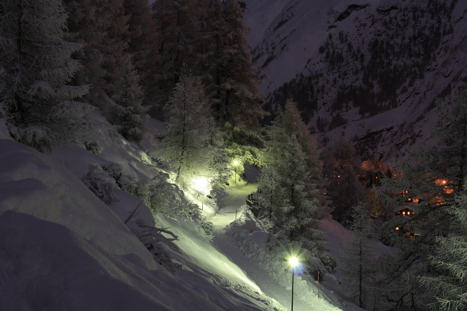 Saas Fee bei Nacht