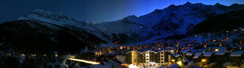 Saas Fee zur blauen Stunde