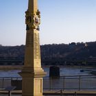 Sachsen - Blick elbaufwärts mit sächs. Postmeilensäule