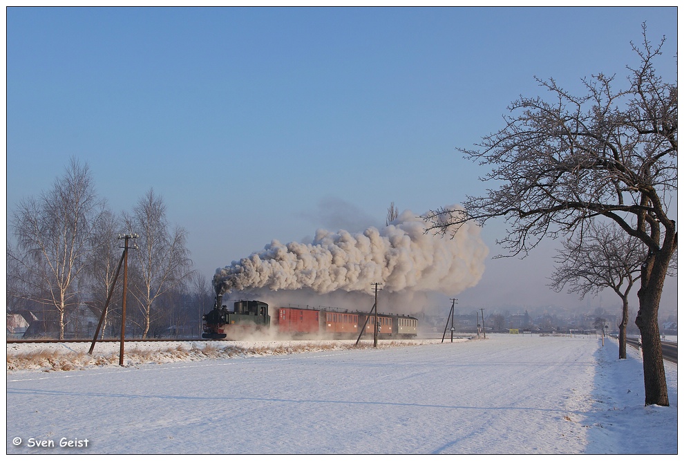 Sachsenzug auf der Fahrt ins verschneite Zittauer Gebirge