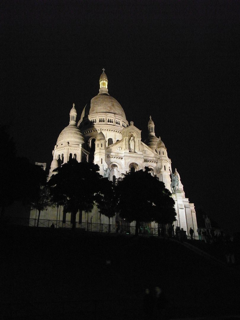 Sacré Coeur erleuchtet