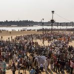 Saddhu-Orden auf dem Weg zum heiligen Bad auf der Kumbh Mela 2013 II