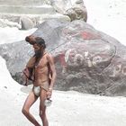 Sadhu am Ufer des Ganges in Rishikesh