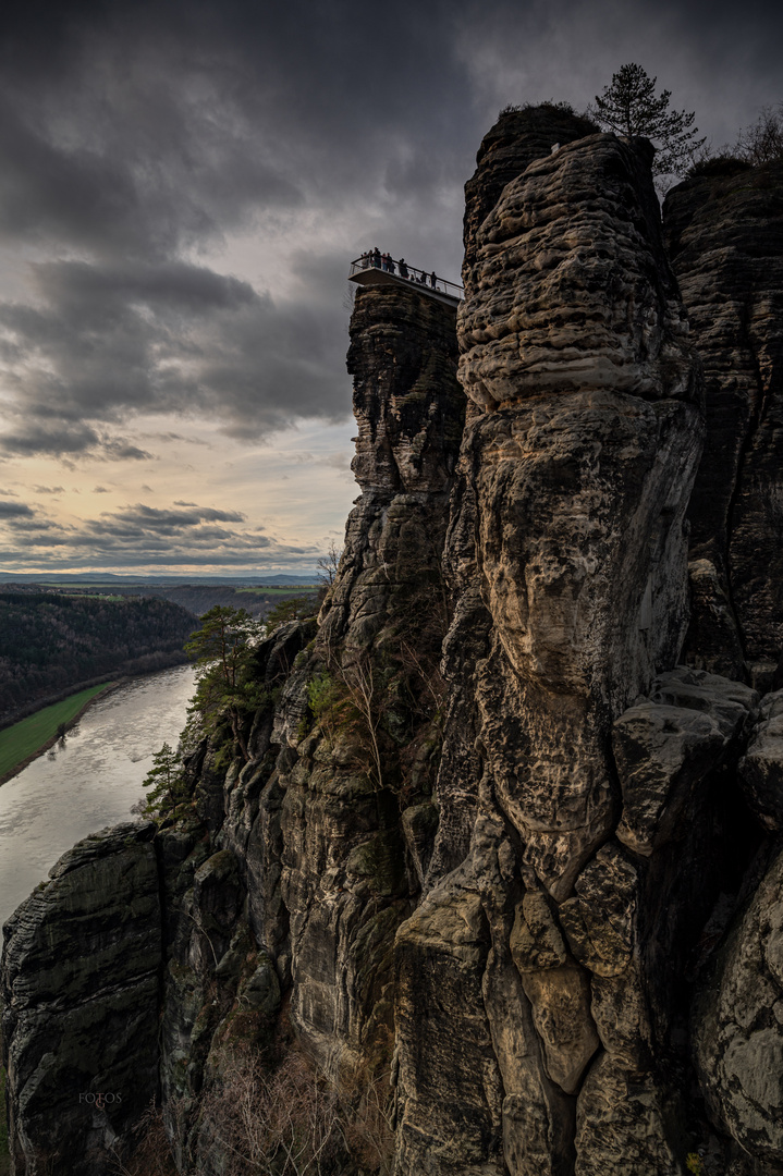 Sächsiche Schweiz - Blick zur Basteiaussicht