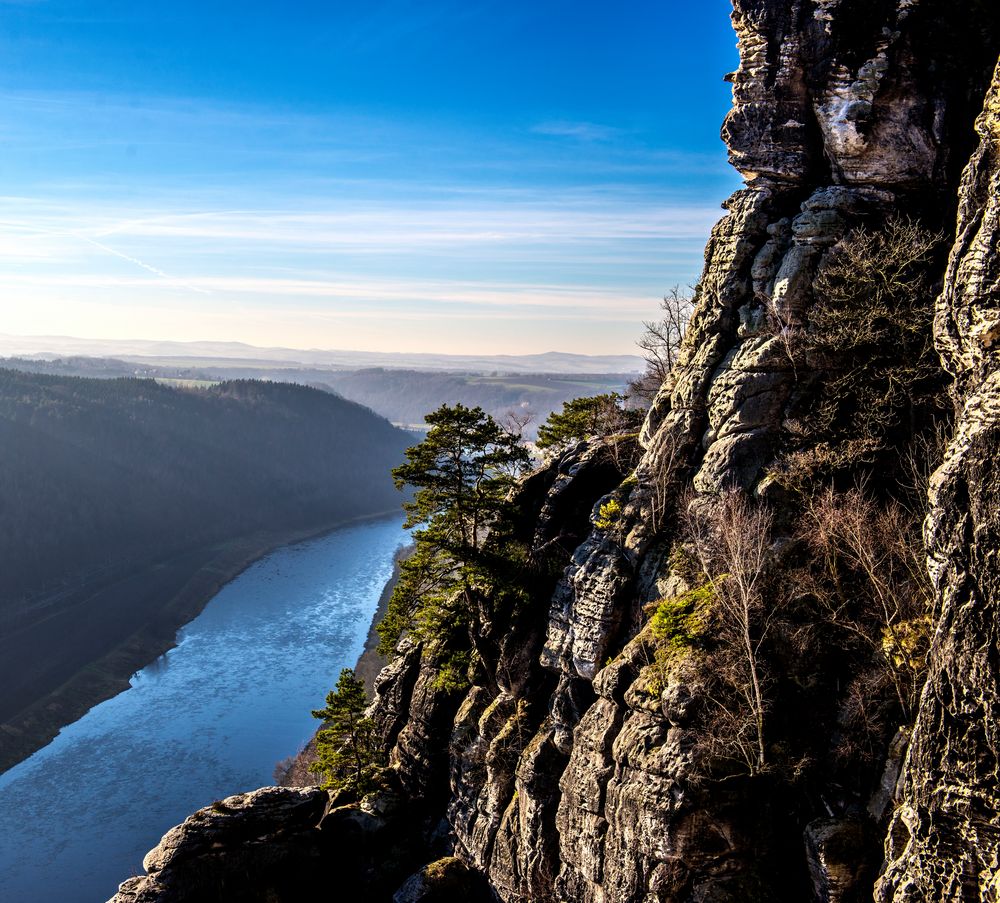 Sächsische Schweiz - Bastei beliebtester Aussichtspunkt im Elbsandsteingebirge