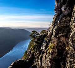 Sächsische Schweiz - Bastei beliebtester Aussichtspunkt im Elbsandsteingebirge