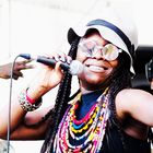 Sängerin beim Afrikafest