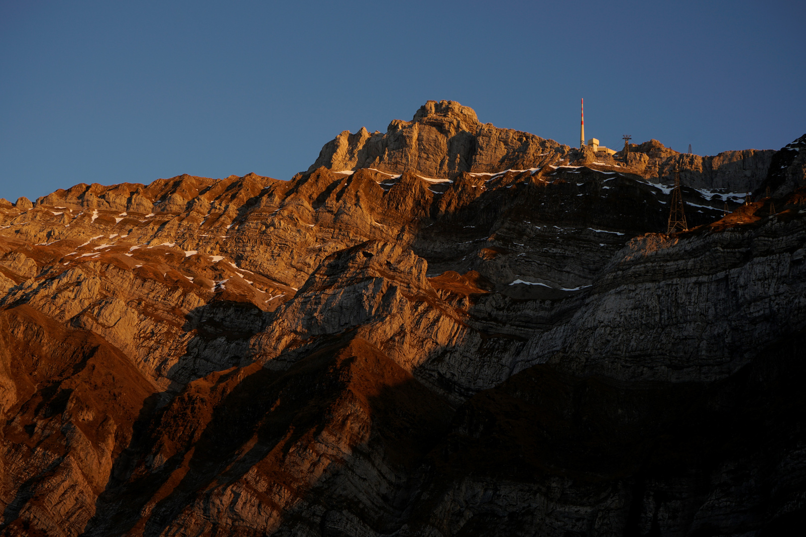 Säntis der Berg   bei Sonnenuntergang Belichtung.