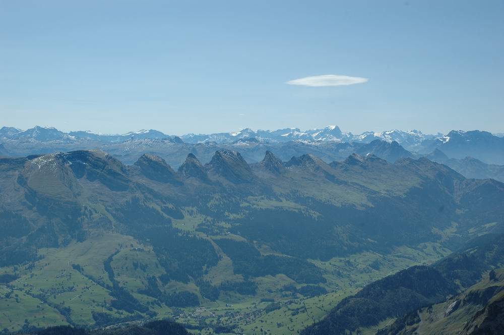 Saentis III oder Churfirsten mit Ufo