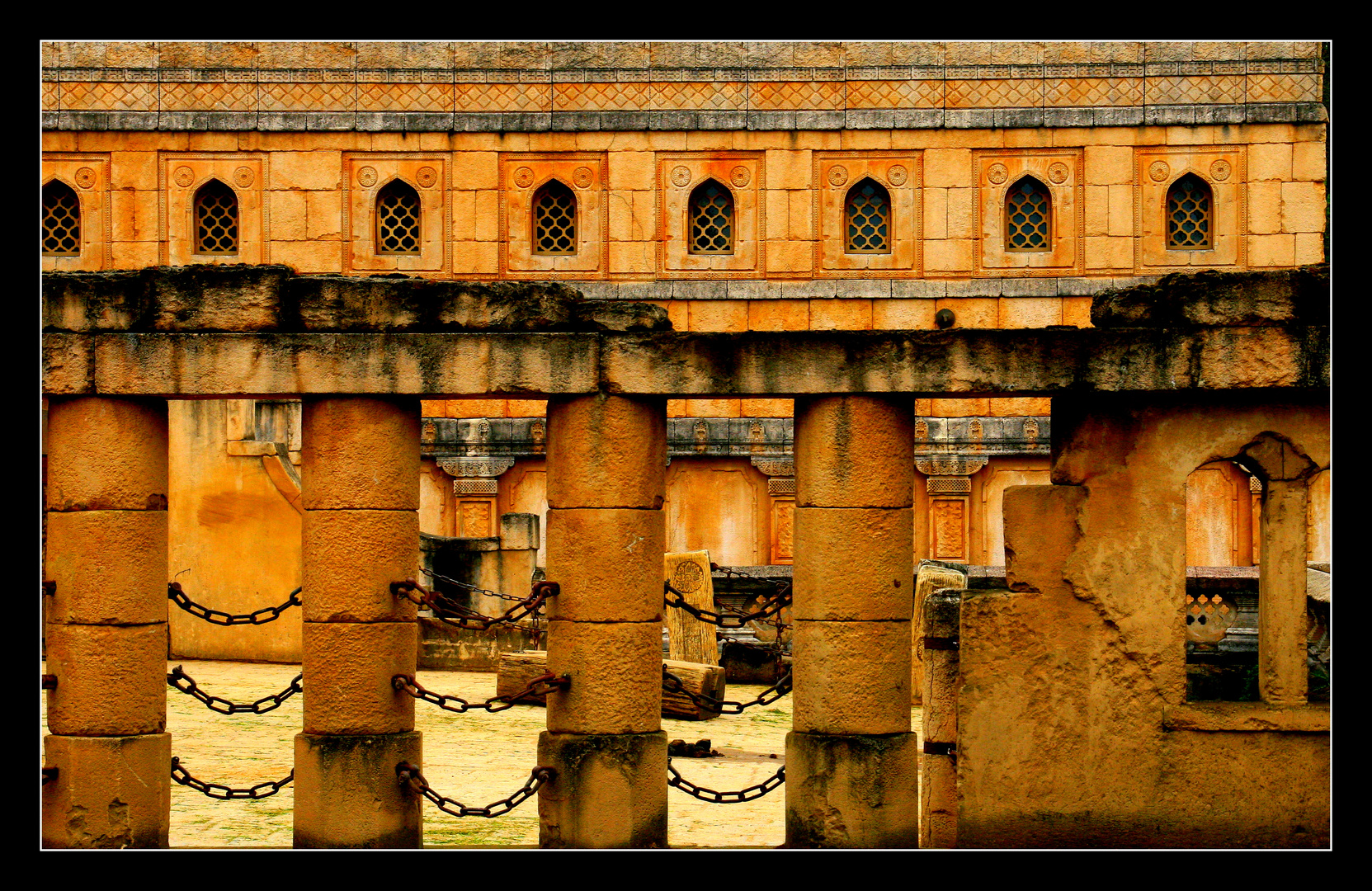 Säulen Foto & Bild | abstraktes, formen, wildpark & falknerei Bilder