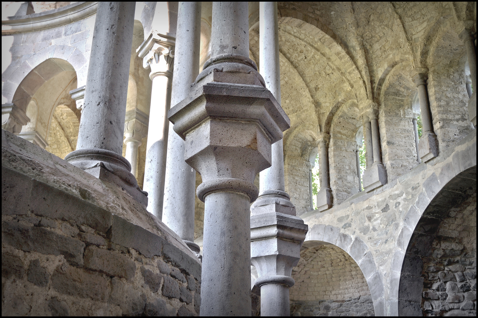 Säulen Foto & Bild | architektur, sakralbauten, klöster Bilder auf