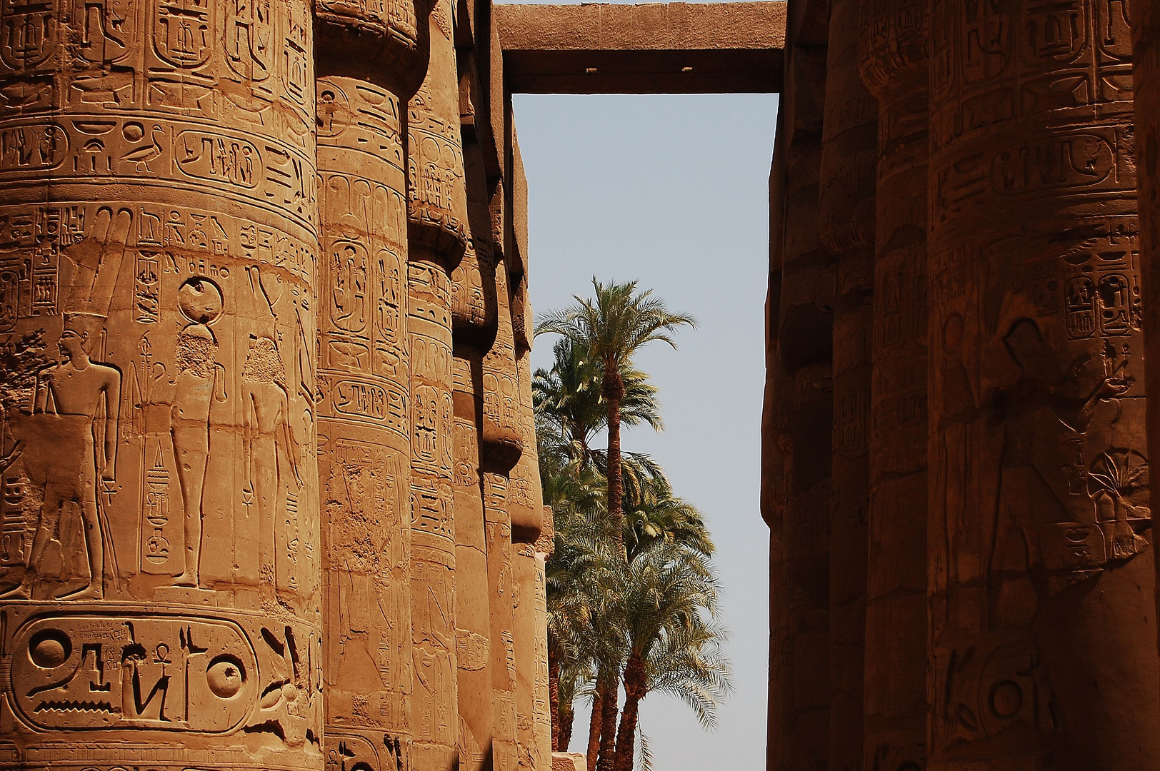 Säulen im Karnak Tempel