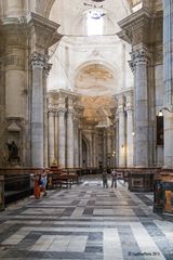 Säulen in der neuen Kathedrale in Cadiz