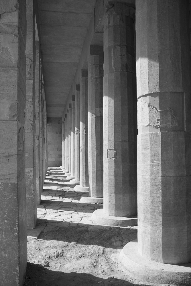 Säulengang im Tempel der Hatschepsut