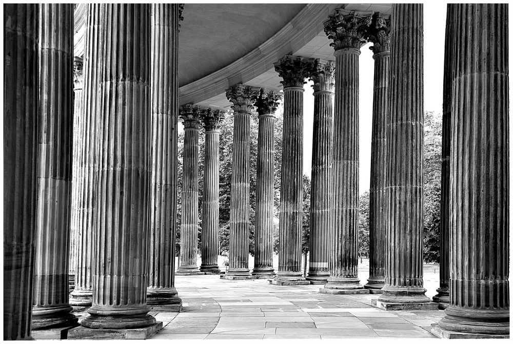 Säulengang Neues Palais II