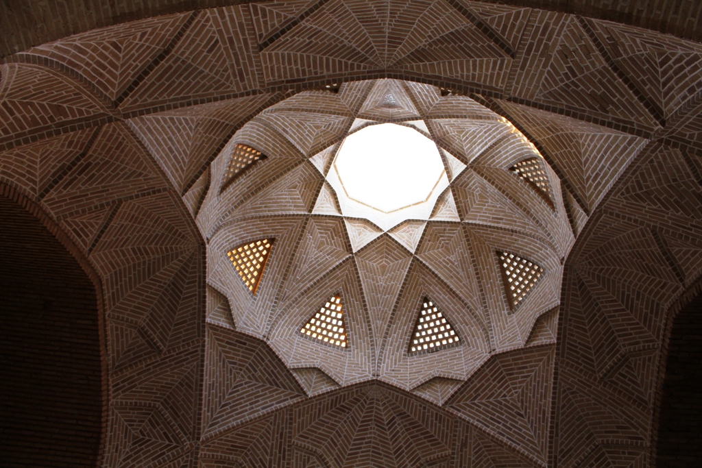 Safavid caravanserai, Meybod, Yazd 1