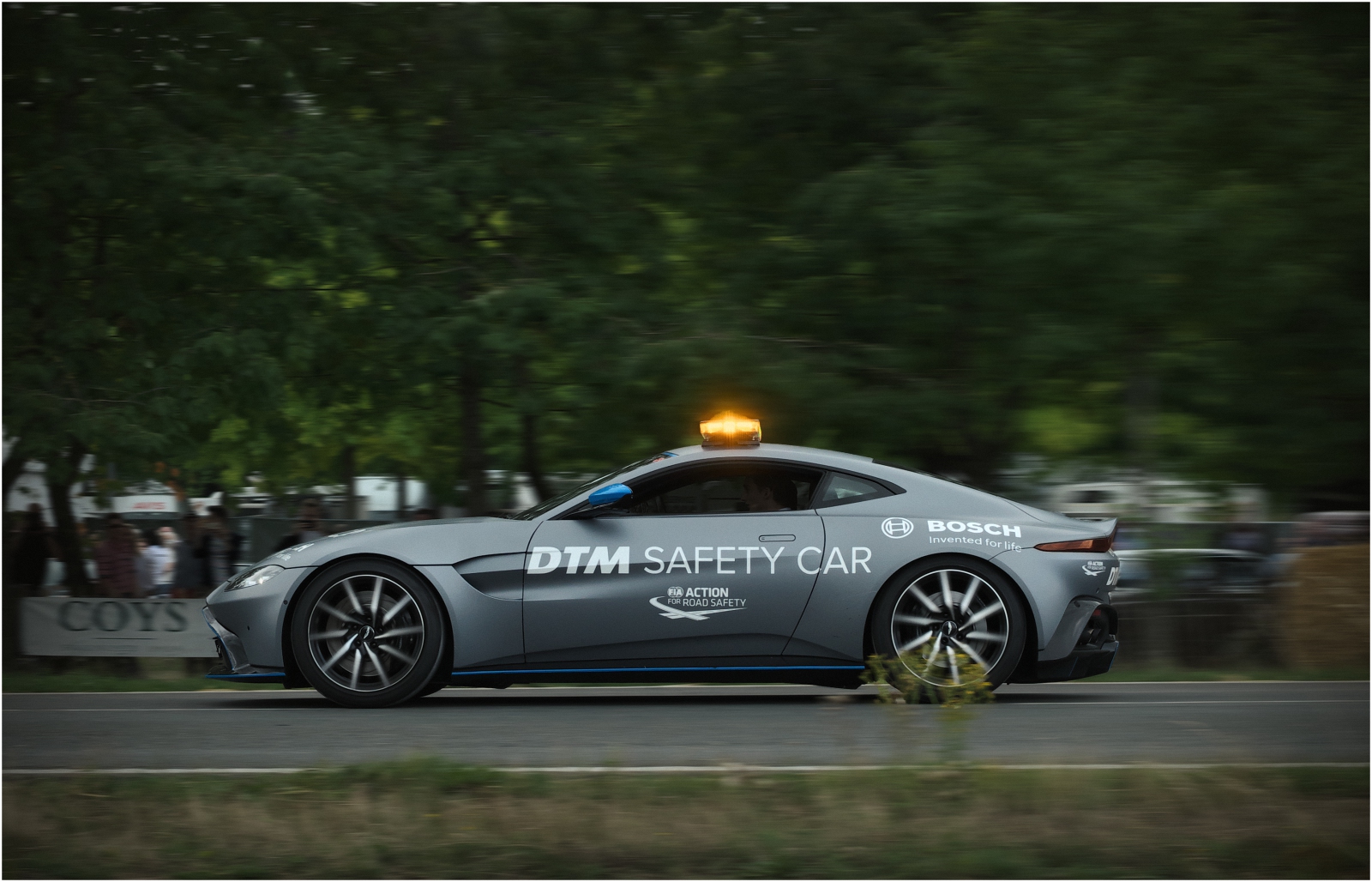 SAFETY CAR