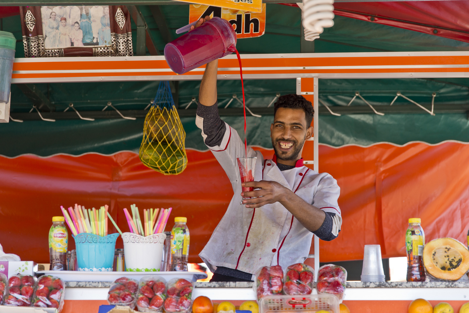 Saftverkäufer in Marrakech, Marokko 2017