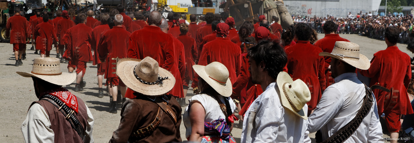 Saga des géants de Royal de Luxe à Nantes - Caramba, la revolucion !