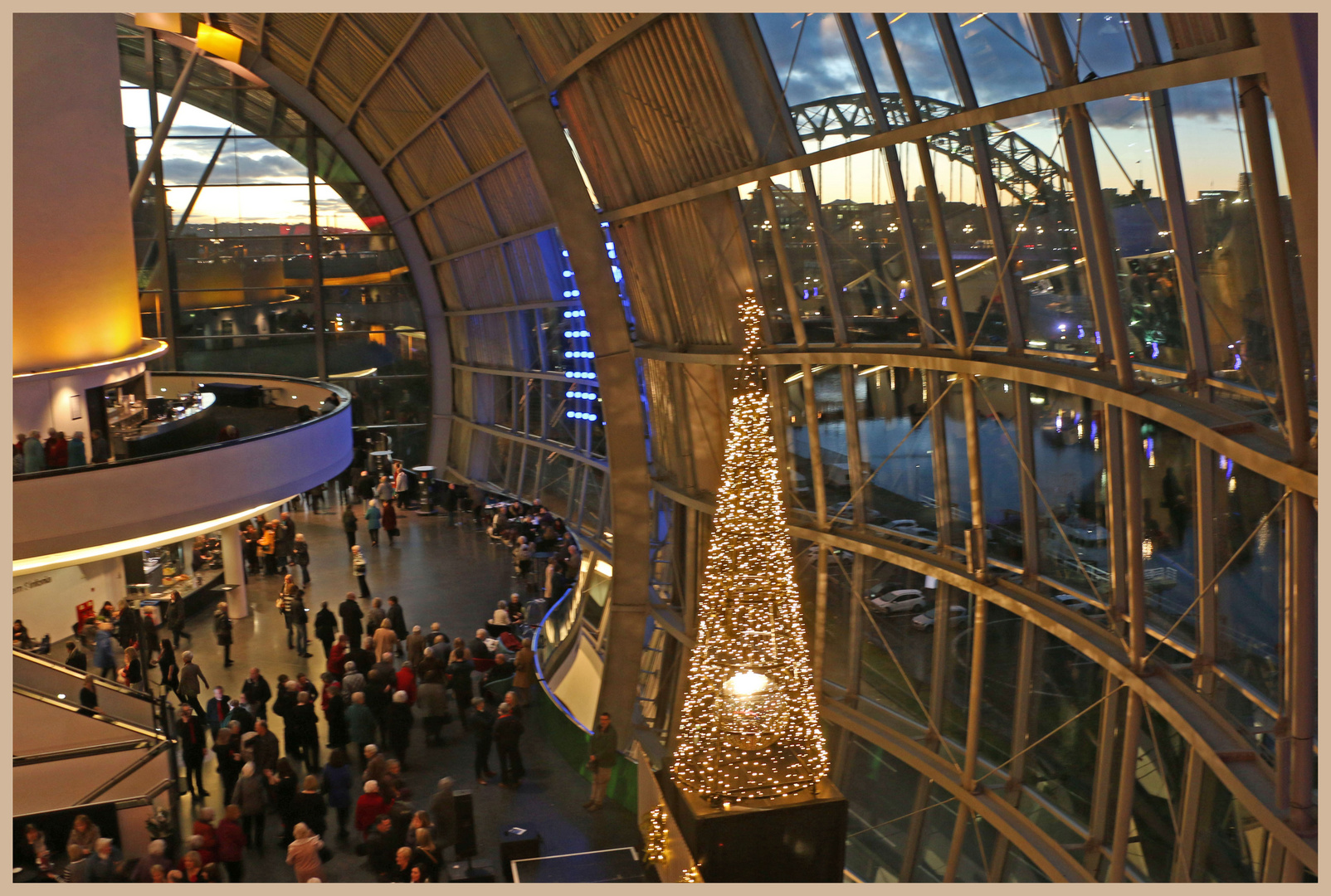 sage concourse at christmas 4