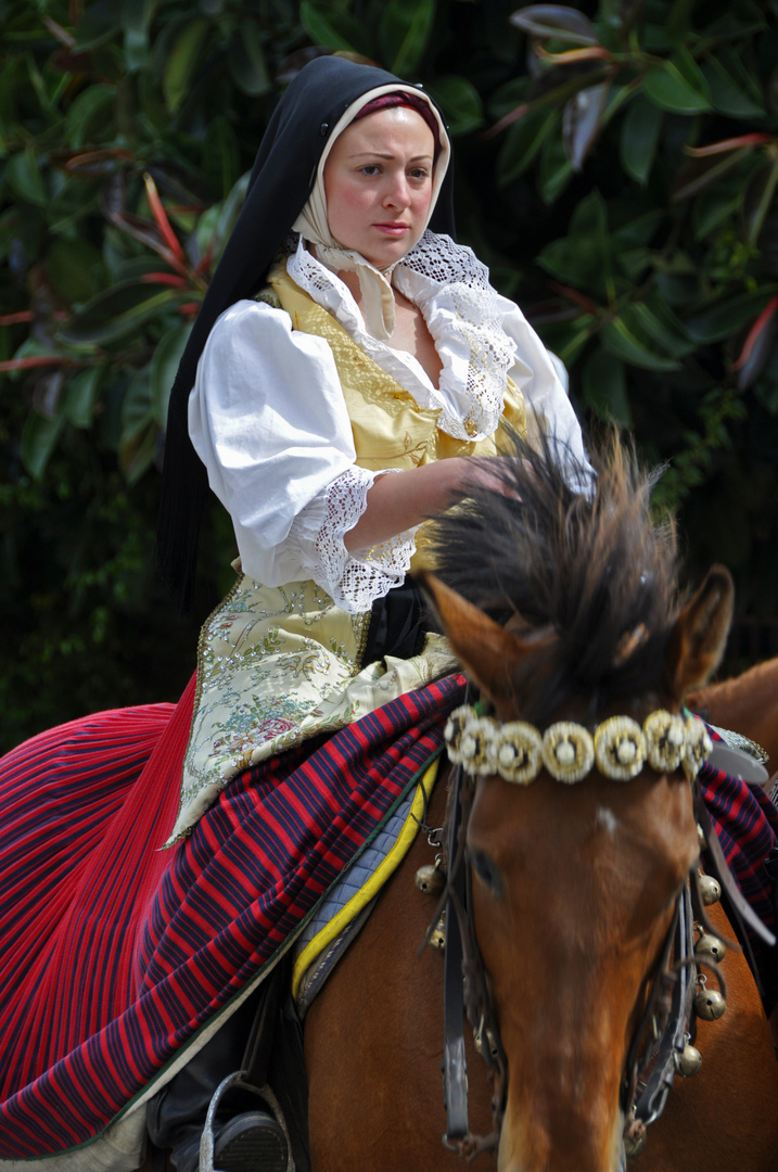 Sagra di Sant'Efisio Cagliari - Costumi tradizionali Sardi