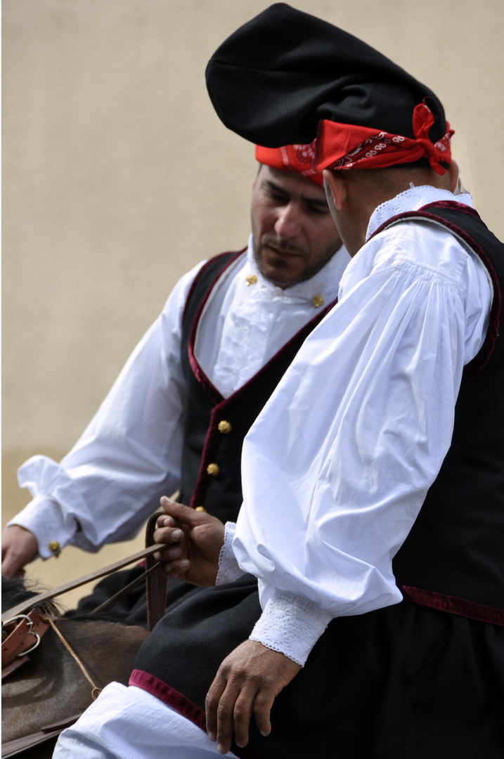 Sagra di Sant'Efisio Cagliari - Costumi tradizionali Sardi