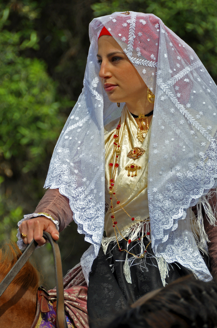 Sagra di Sant'Efisio Cagliari - Costumi tradizionali Sardi