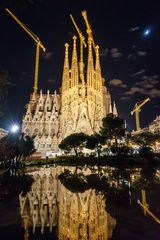 Sagrada Familia bei Nacht