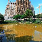 Sagrada Familia im Spiegel