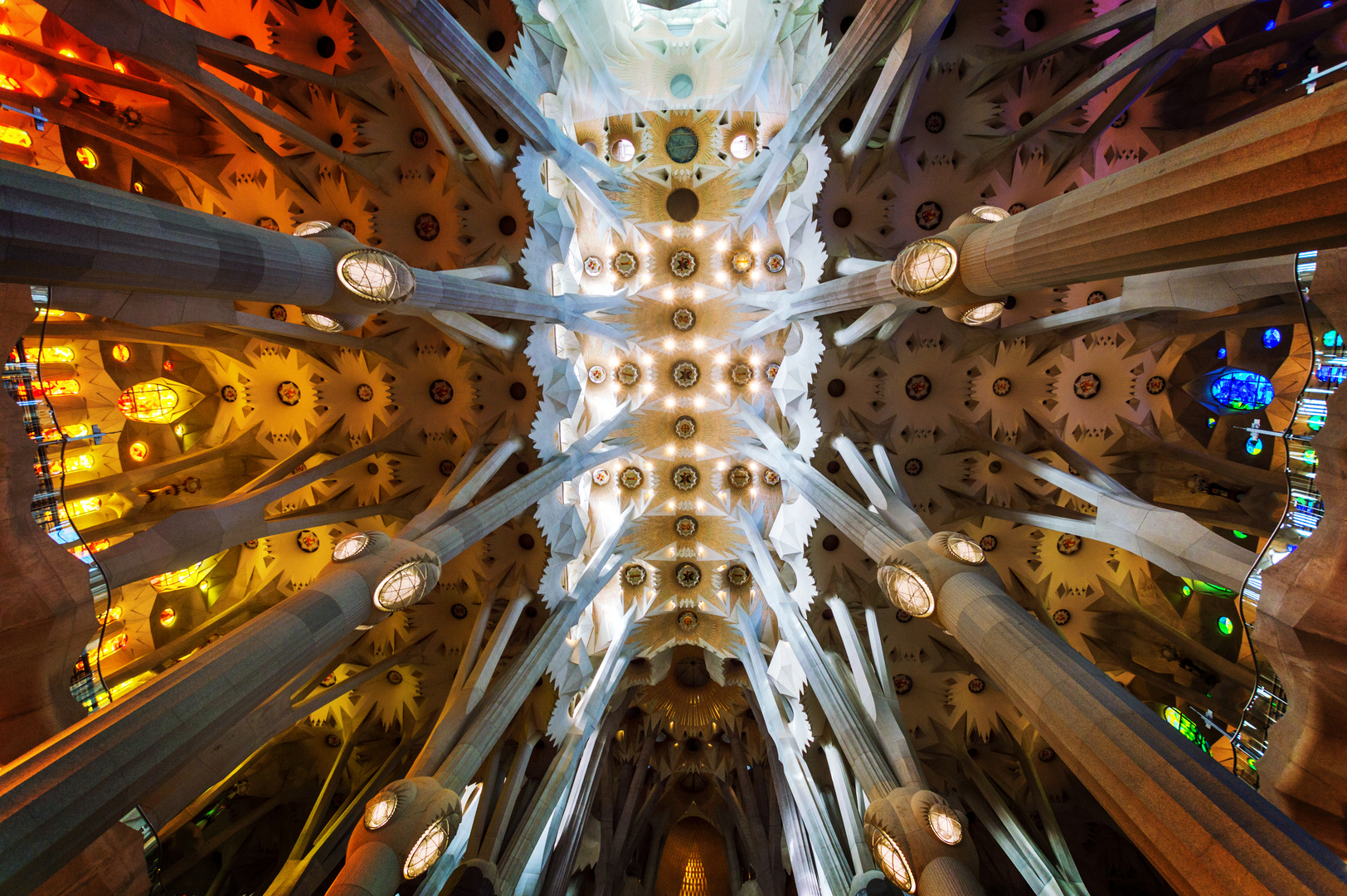 Sagrada Familia, Innenraum