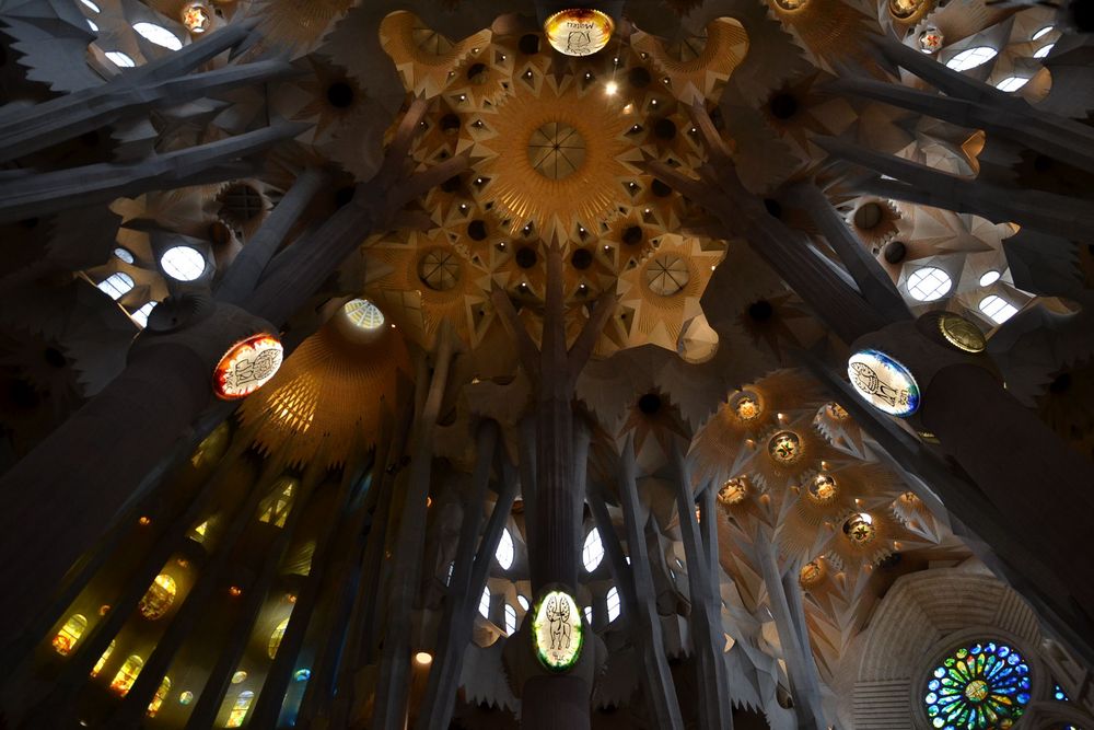 Sagrada Família - staunender Blick nach oben
