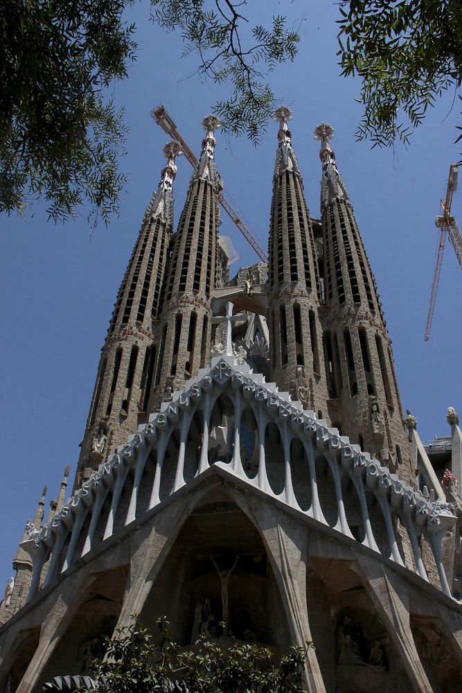 Sagrada ( frontal )