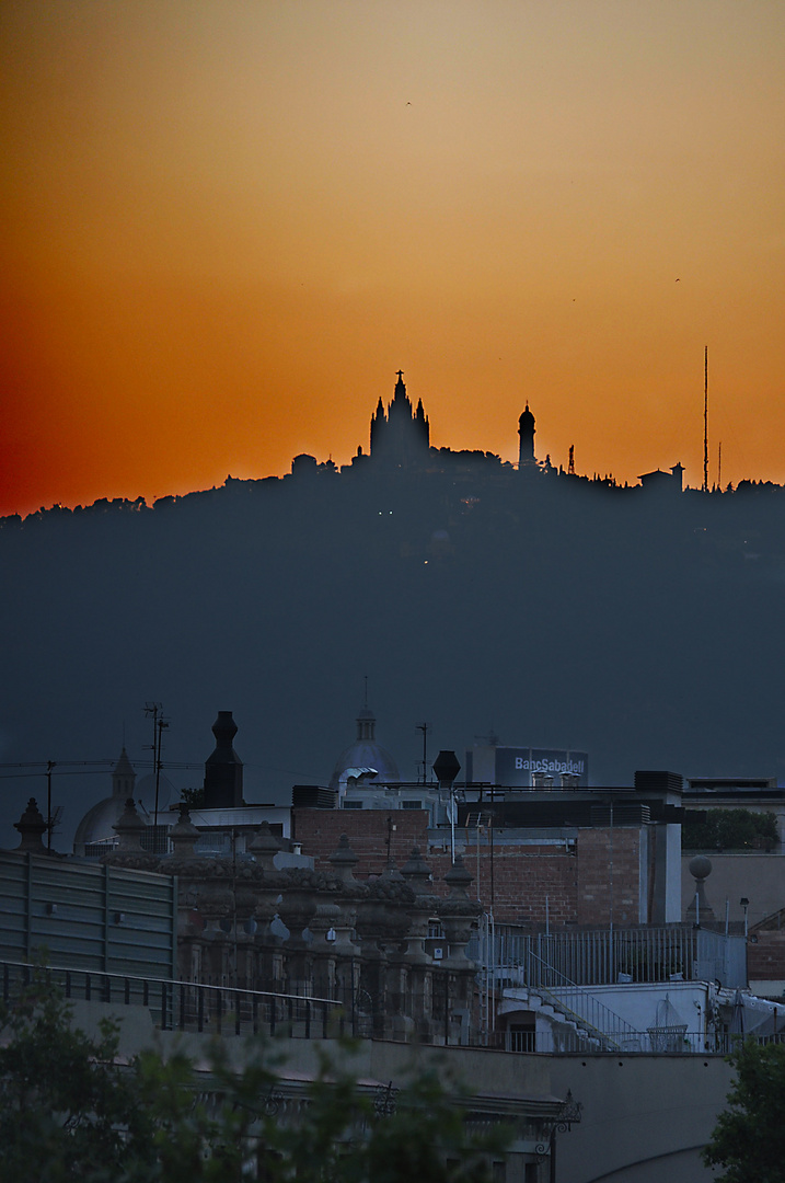 Sagrat Cor im Sonnenuntergang von meiner Dachterasse