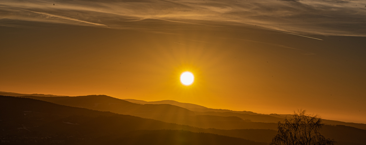 Saharanebel-Sonnenuntergang im Erzgebirge-1