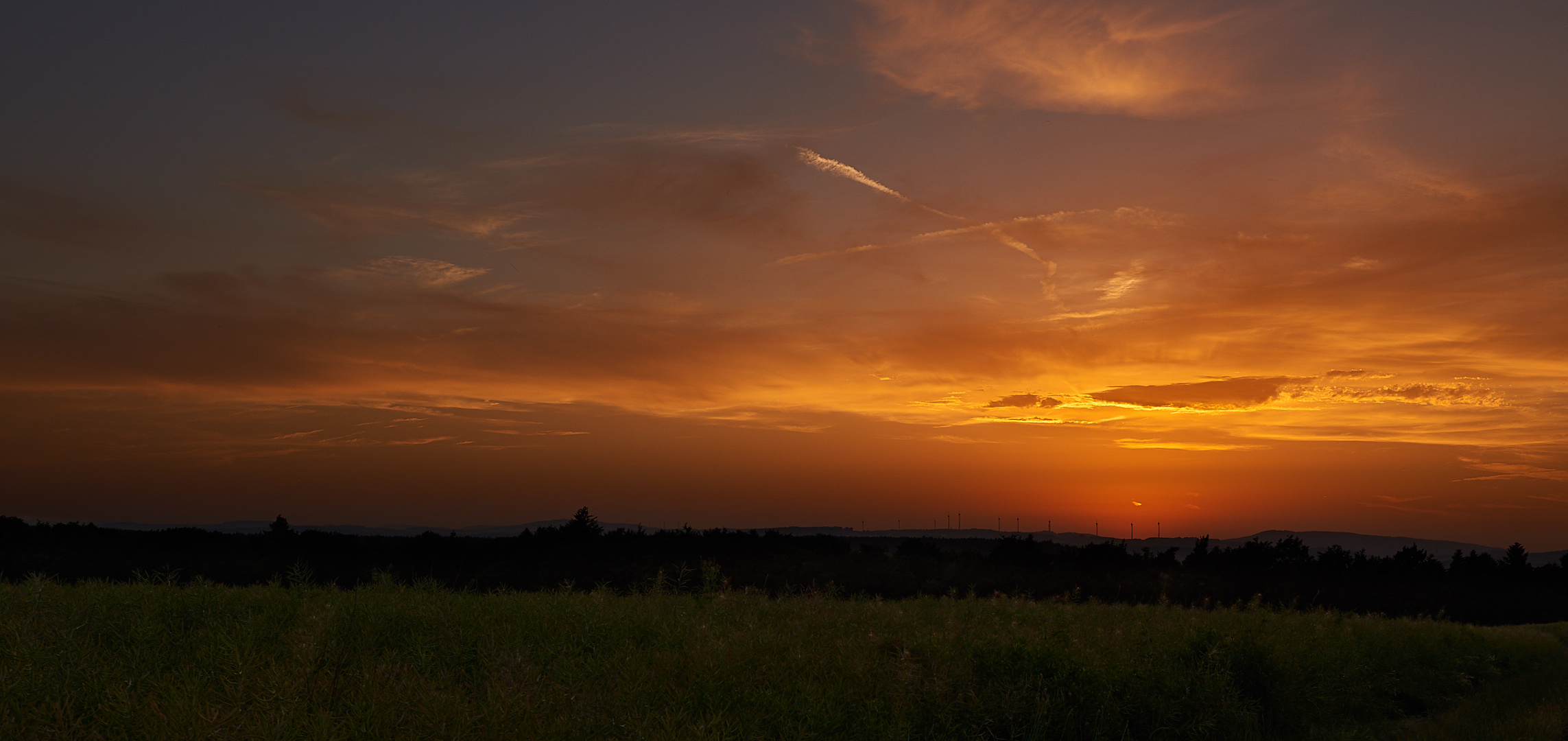 Saharastaub Sonnenuntergang gestern Abend vor meiner Haustür...noch einen Tipp... 