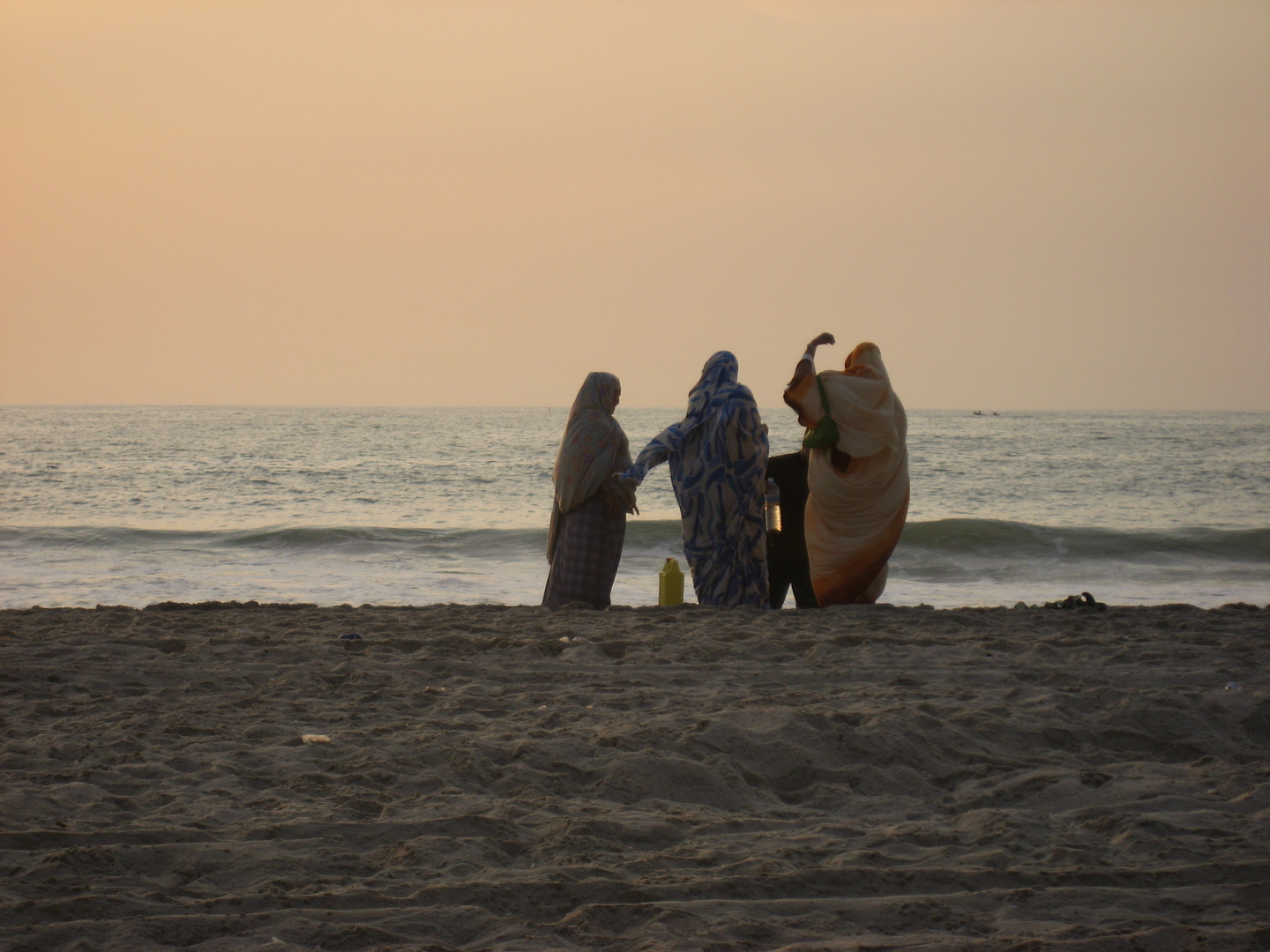 Saharaui Frauen im Abendlicht