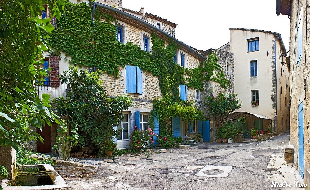 Saignon IV - Dorfplatz