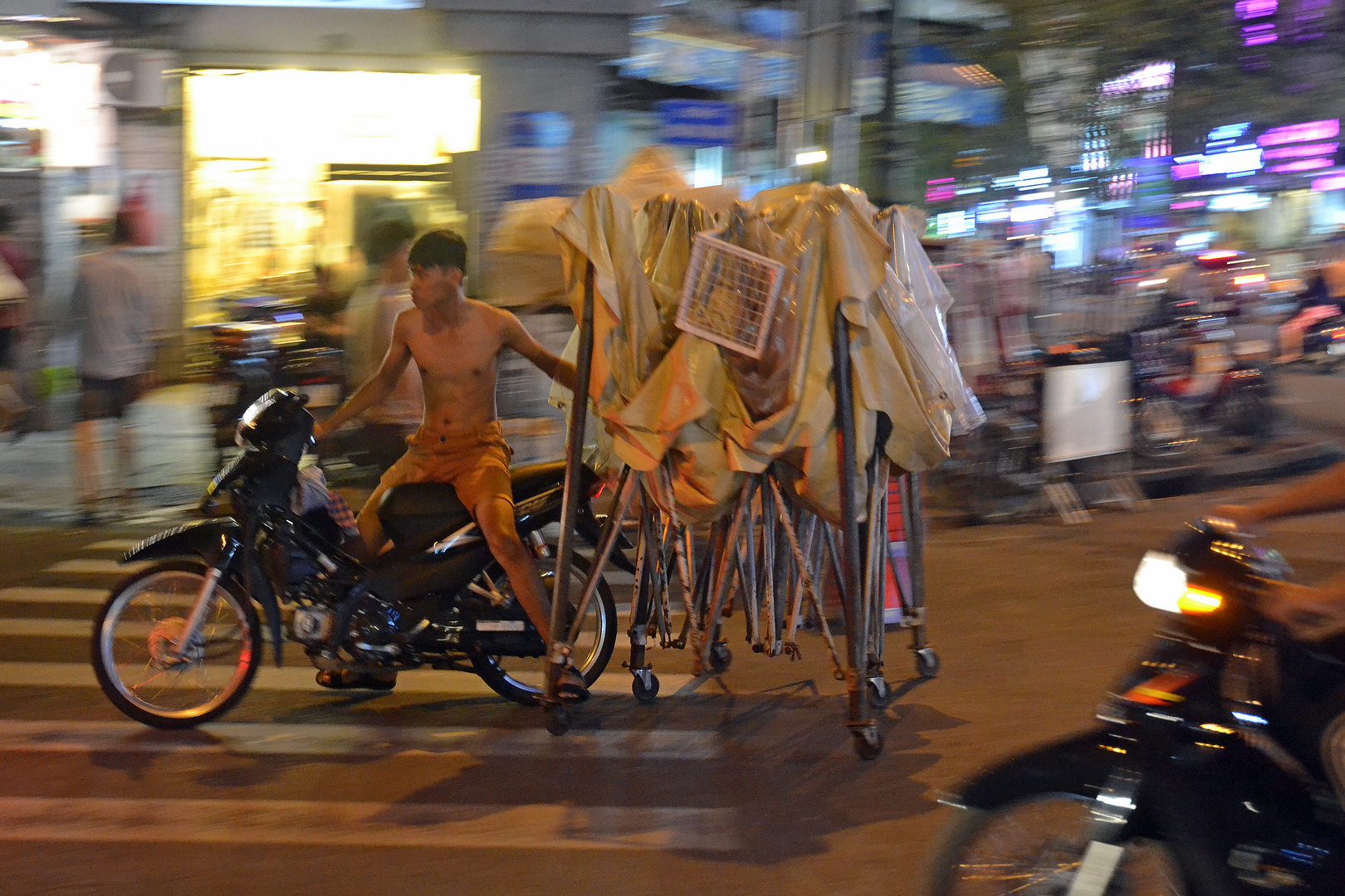 Saigon-HCMC.... Night market reopening...