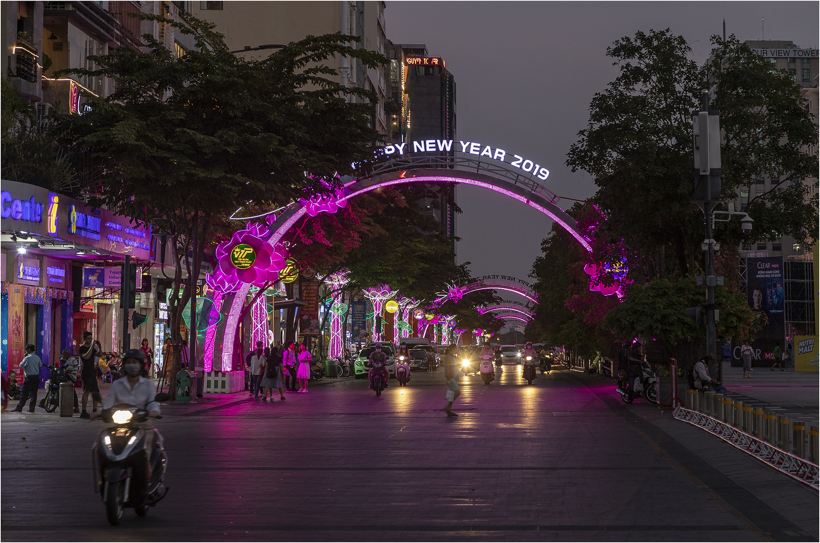 ... Saigon Noir 2 ...