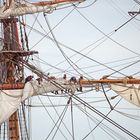 Sail 2015 - Götheborg, Segel werden gesetzt zur Einlaufparade