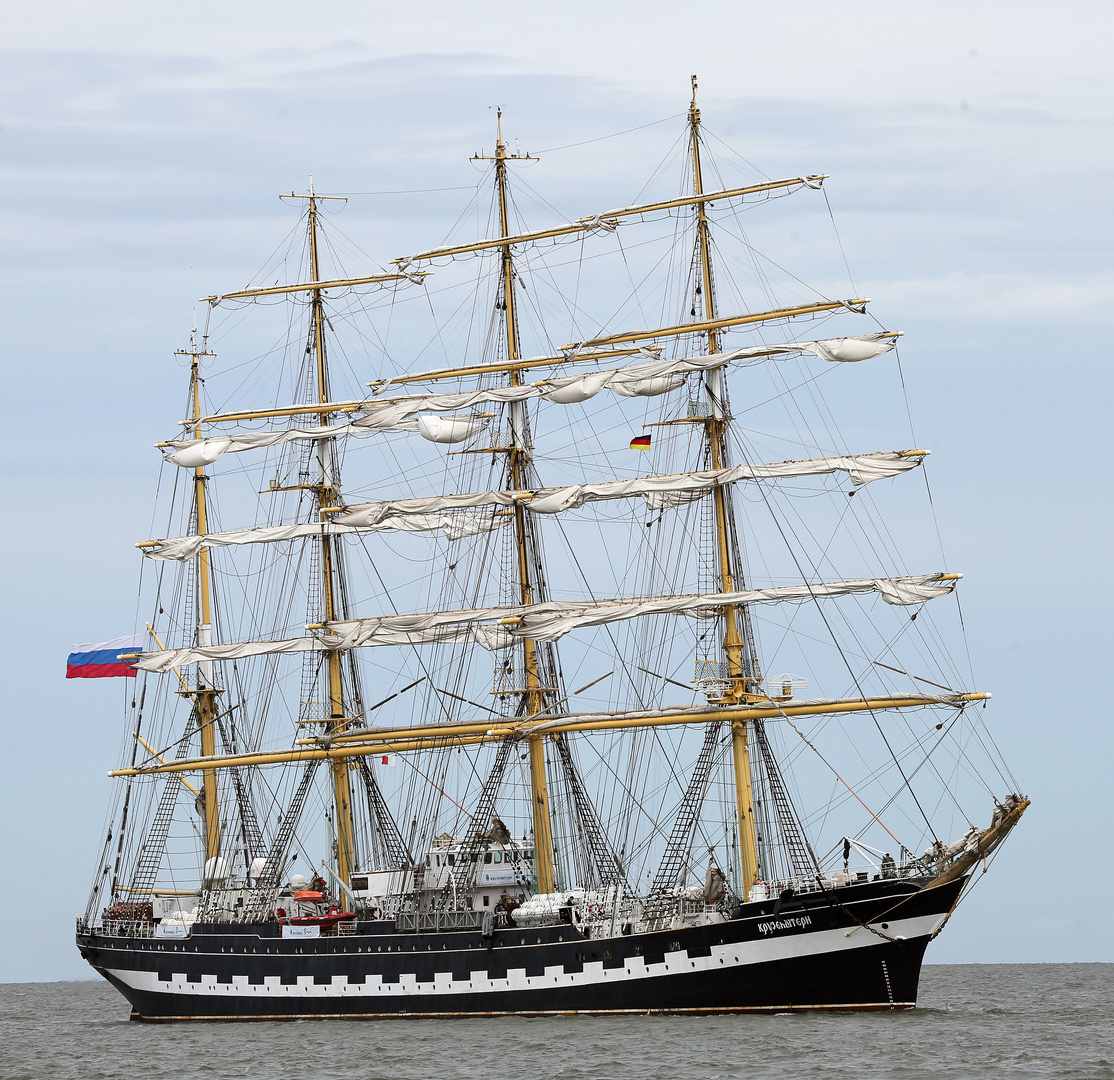 Sail 2015 - Kruzenshtern, ex Padua