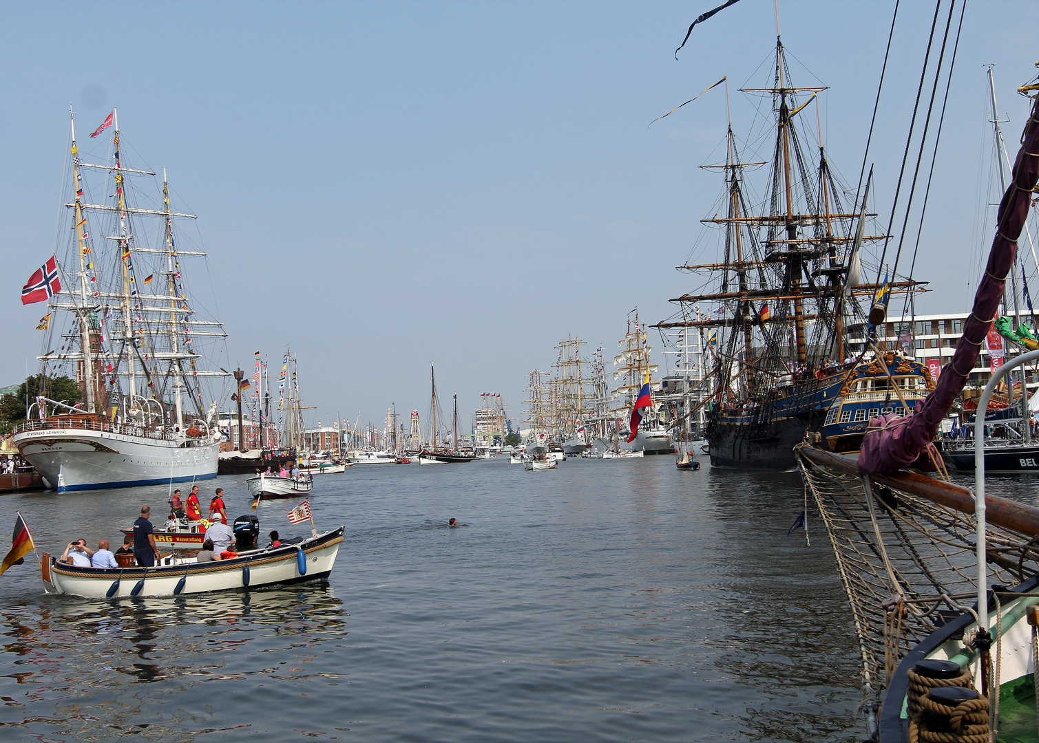 Sail 2015 - Schwimmer - Boote - Großsegler