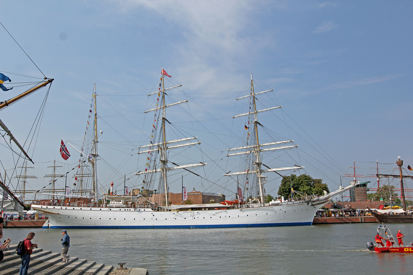 Sail 2015 - Statsraad Lehmkuhl