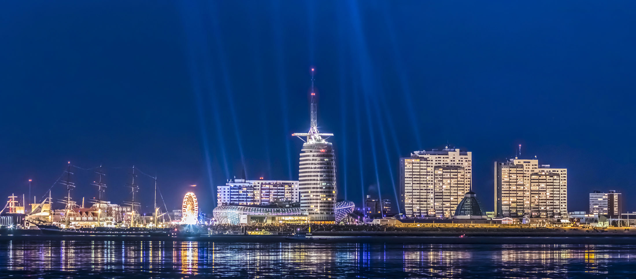 Sail City Hotel - Skyline Bremerhaven