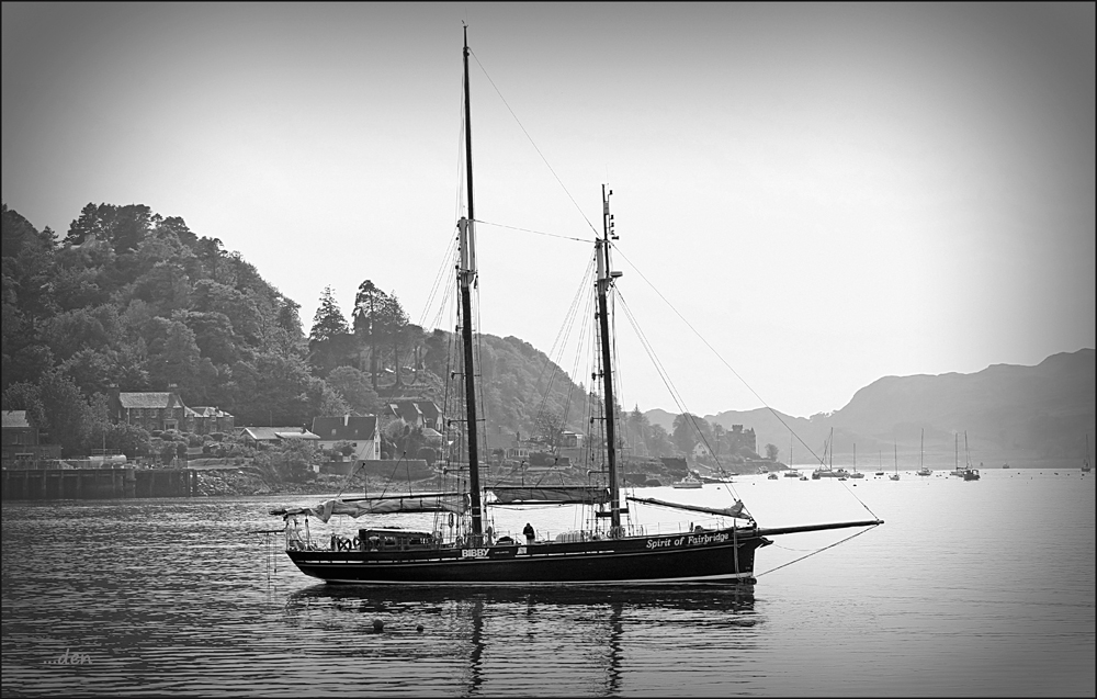 Sailboat in Oban Bay.....