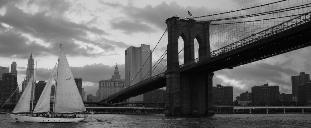 Sailin´ under Brooklyn Bridge