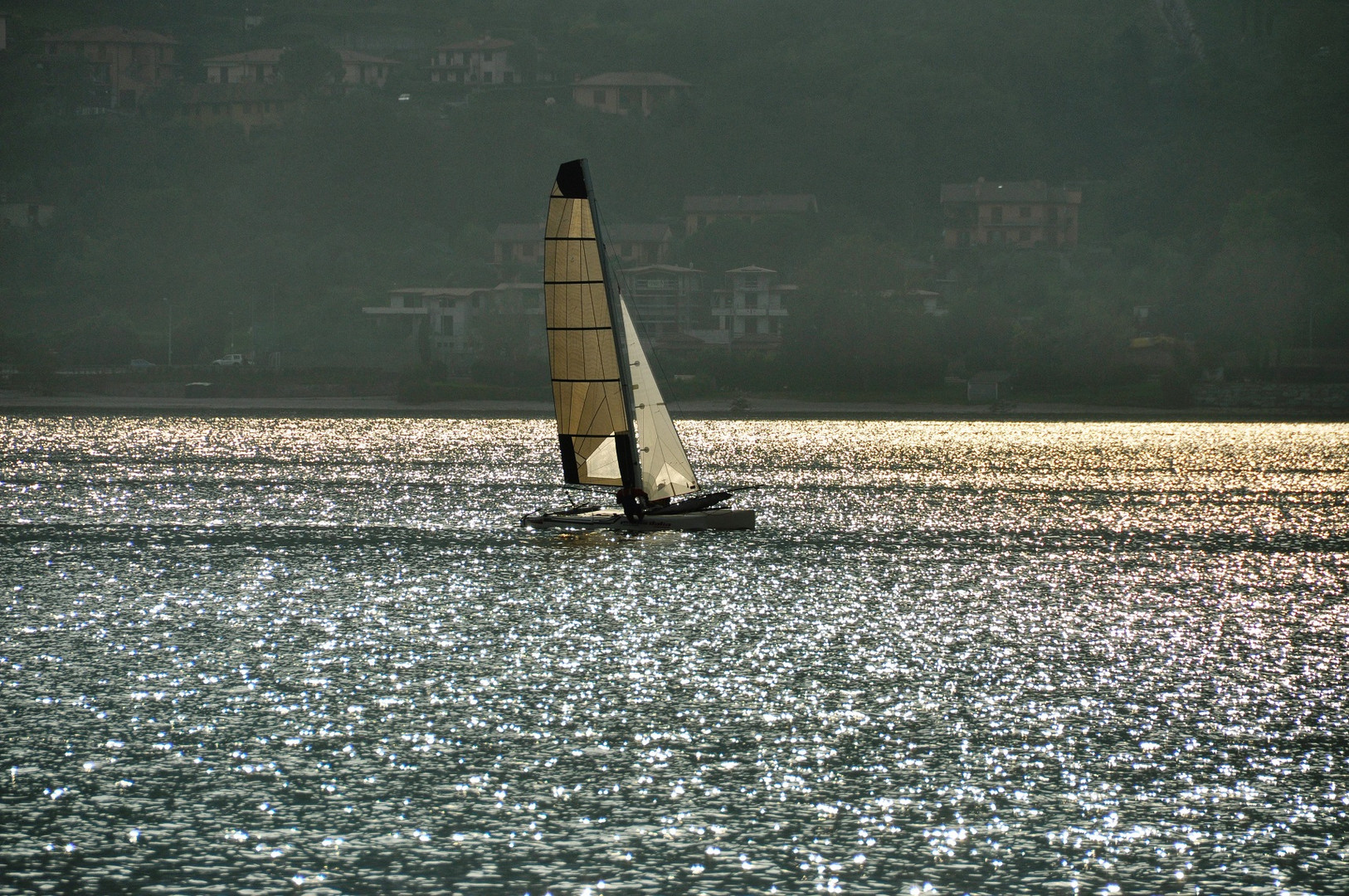 Sailing between silver and gold