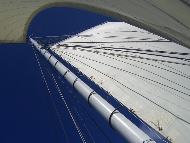 Sailing Southpassage