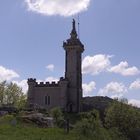 Saint Ambroix, Gard ,chapelle XIXe surplombant l'ancienne ville sur le rocher de Dugas.