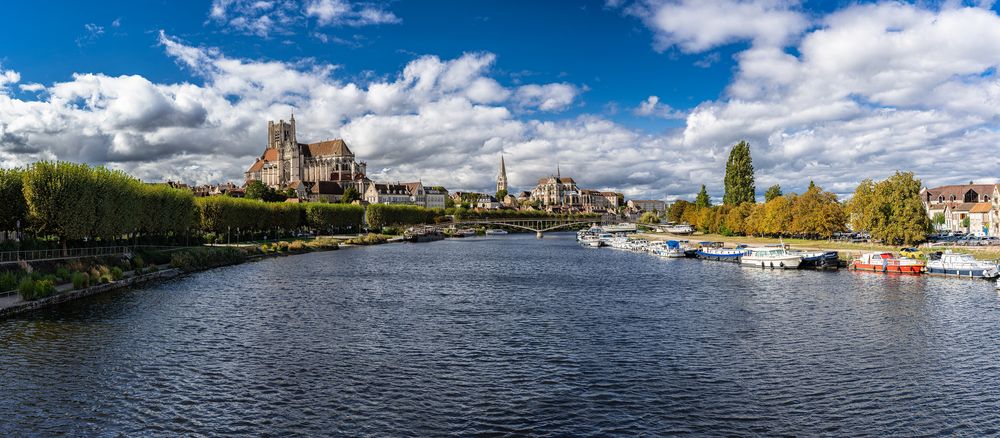 Saint-Etienne von außen .....